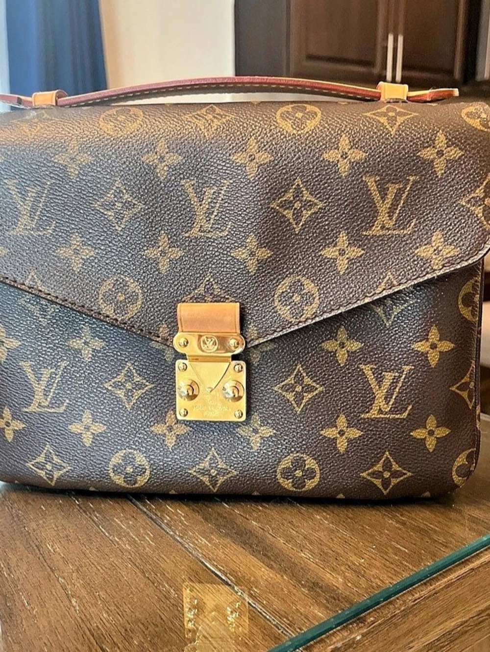 Louis Vuitton S Lock Messenger Monogram Shoulder Bag in Brown